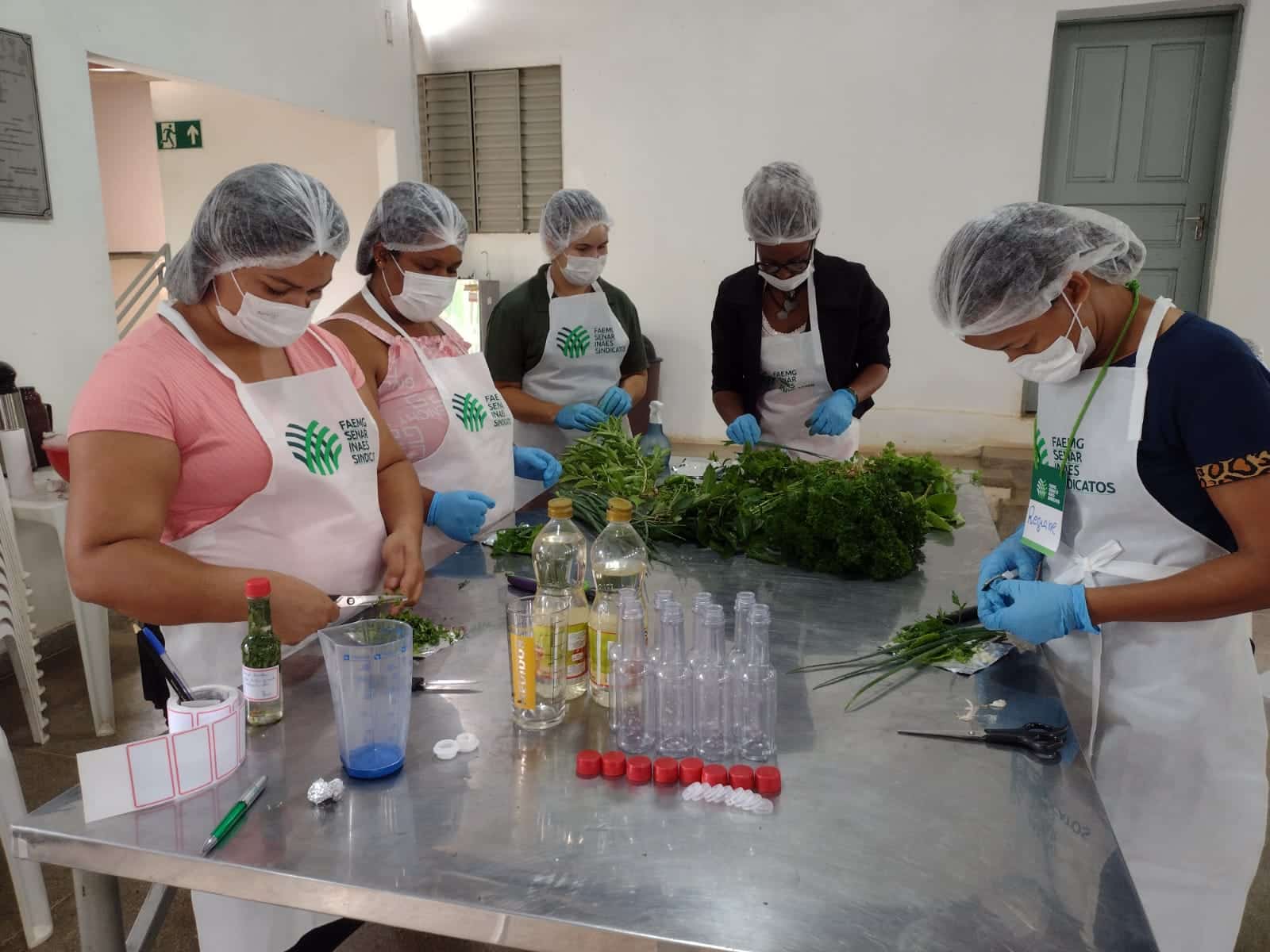 Tradição e novos conhecimentos se somam no campo durante curso em Pintópolis