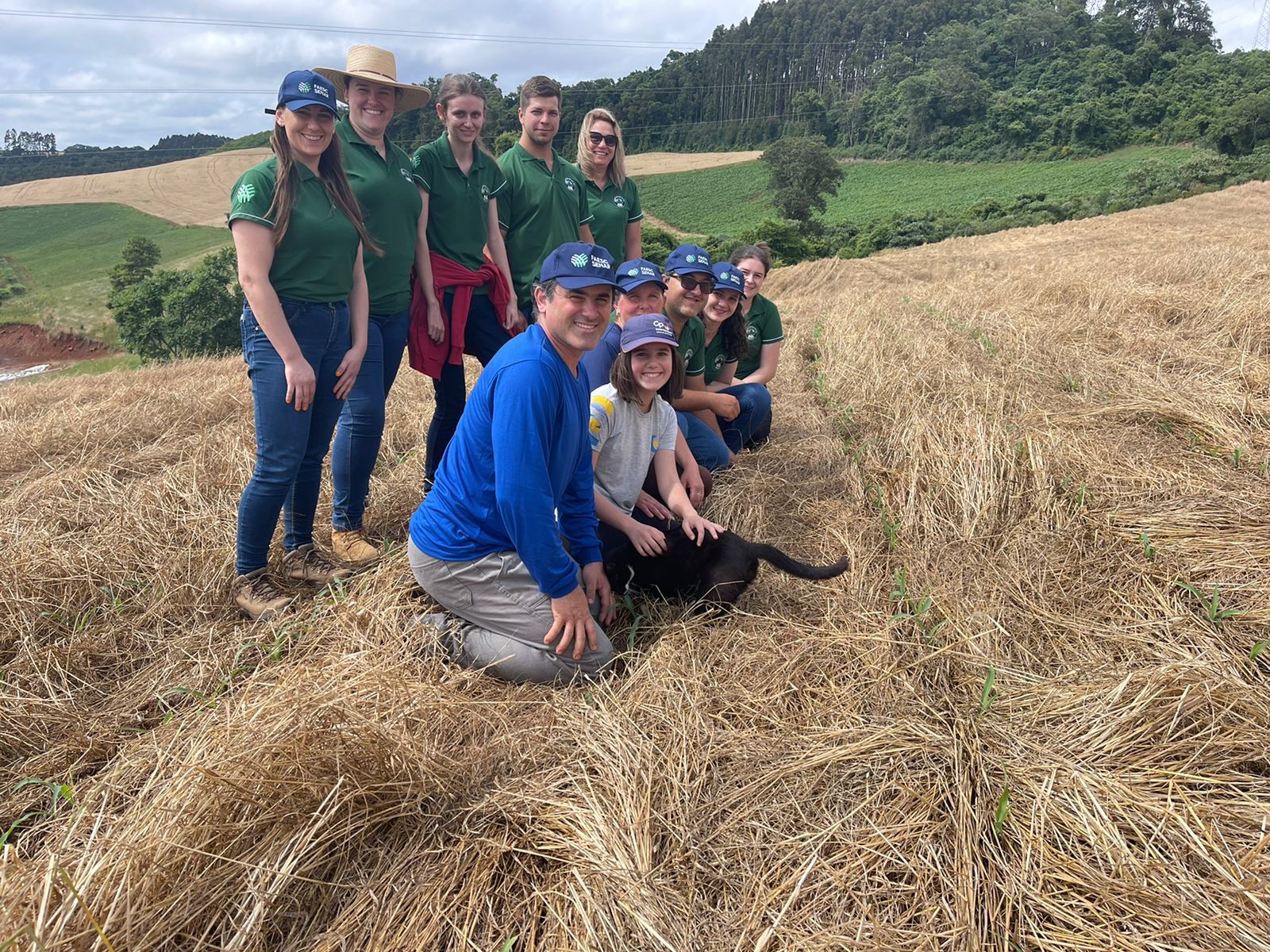 Inovação no Campo alunos do Curso Técnico em Agronegócio do polo do Senar/SC Joaçaba visitam propriedade rural da região