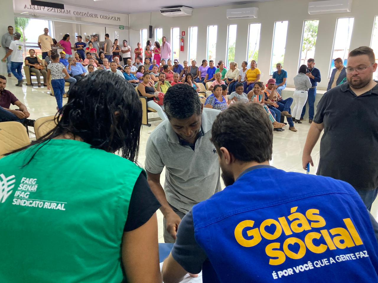 Goiás Social entrega mais de R$ 373 mil em Crédito Social a produtores goianos