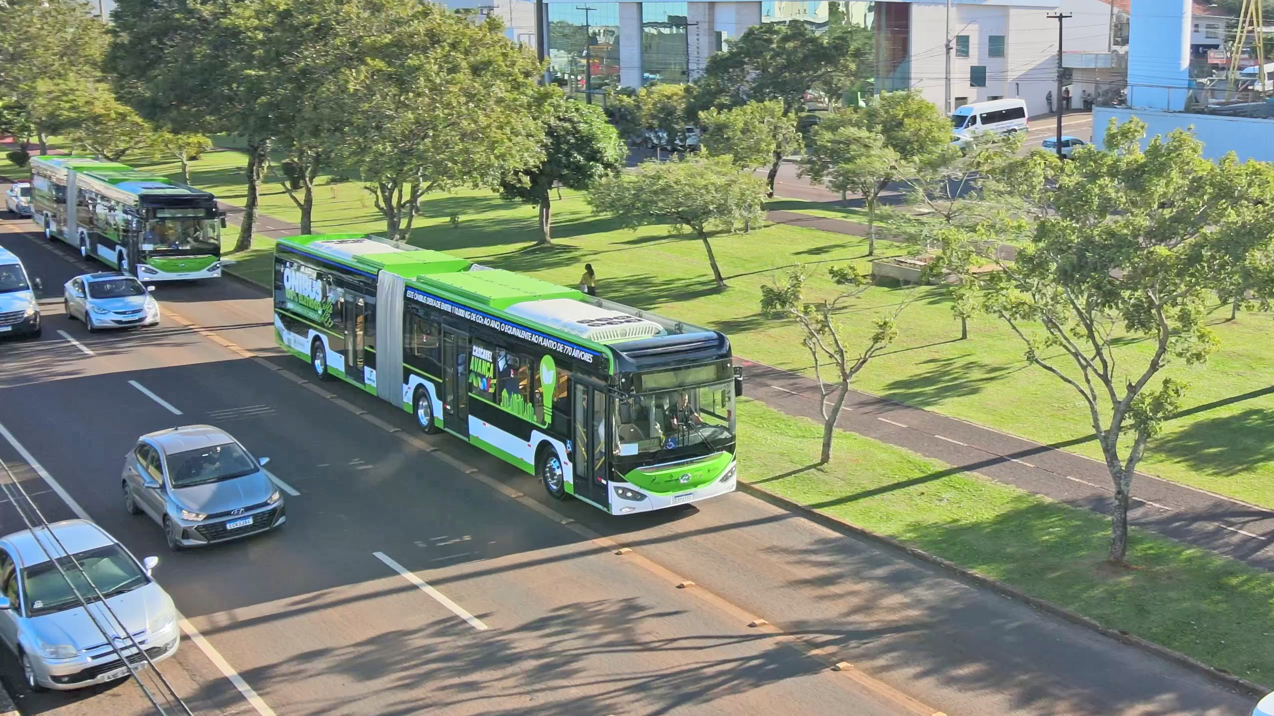 Cascavel começa a operação da maior frota de ônibus elétrico do Sul do País